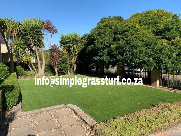 08 large garden fitted with artificial grass after SimpleGrassTurf co za